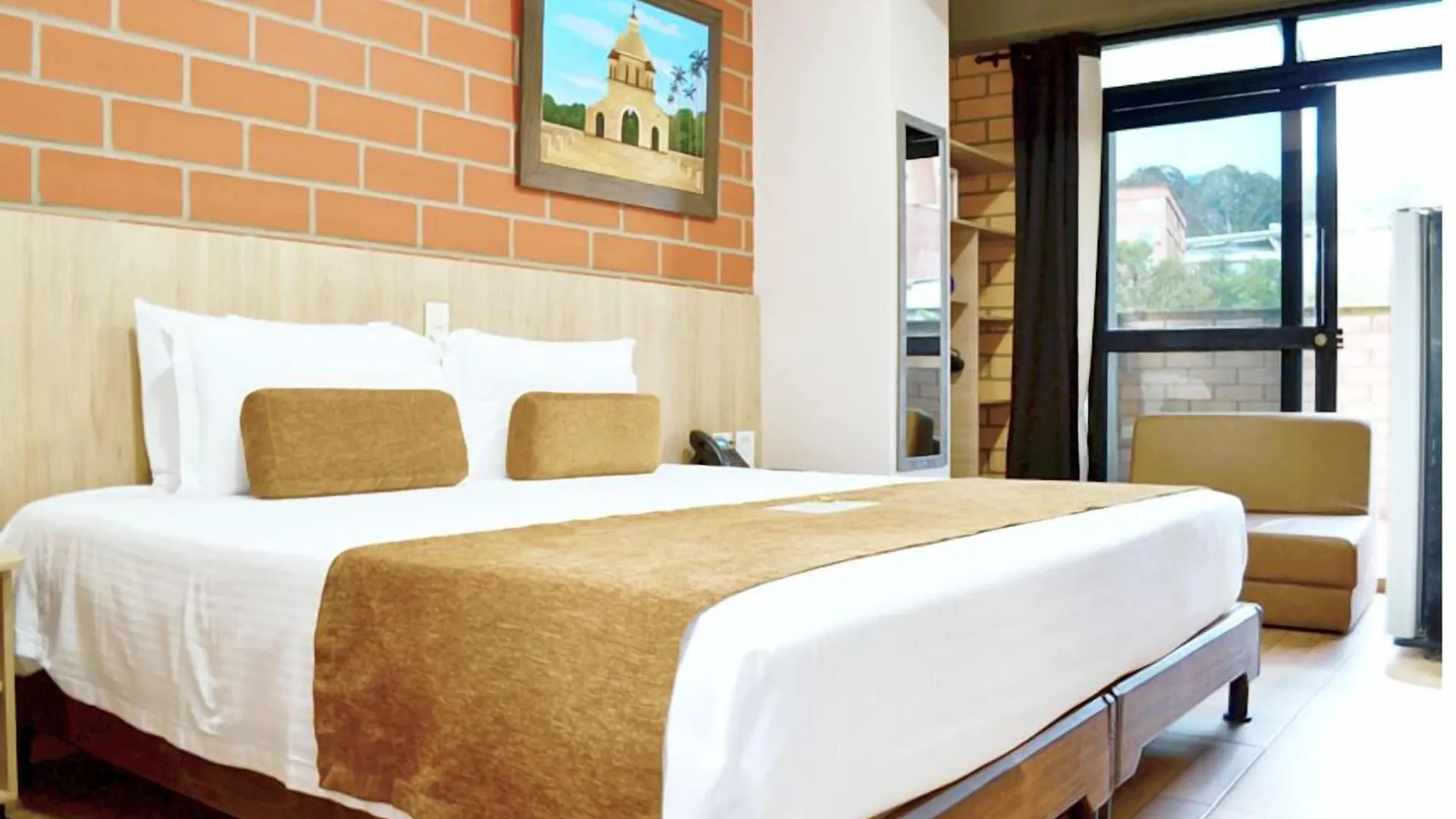 ***  Hotel Provenza Garden Medellín Colombia
