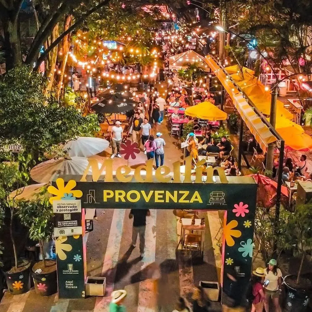 ***  Hotel Provenza Garden Medellin Colombia